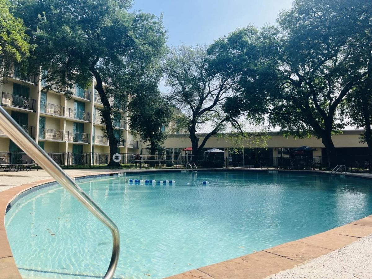 Wingate Houston Near Nrg Park/Medical Center Hotel Ngoại thất bức ảnh
